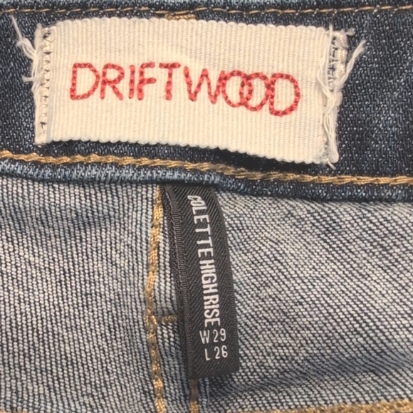DRIFTWOOD Colette High Rise Embroidered Hem Cropped Jeans Size 29 - Picture 8 of 9